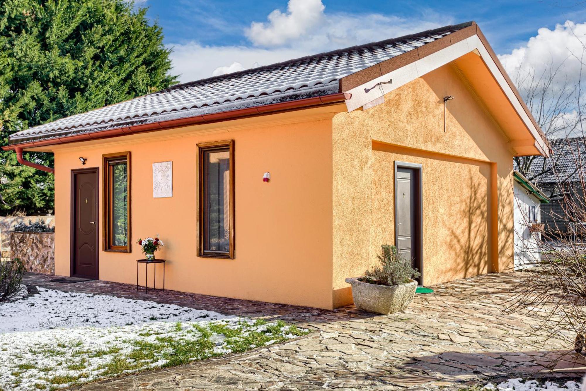 Aparthotel La Conac Arad Esterno foto